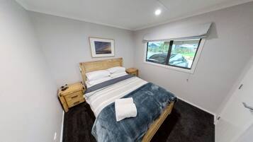 5 quartos, berço de viagem, Wi-Fi de cortesia, roupa de cama