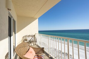 Property grounds - Three bedrooms with a Gulf Front view at Sans Souci!! (Gulf Breeze)
