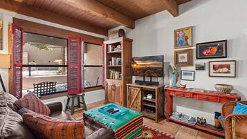 Smart TV, DVD player, books