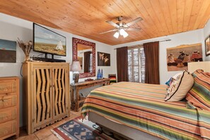 1 dormitorio, escritorio, tabla de planchar con plancha y wifi gratis