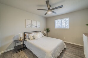 2 bedrooms, desk, iron/ironing board, travel cot