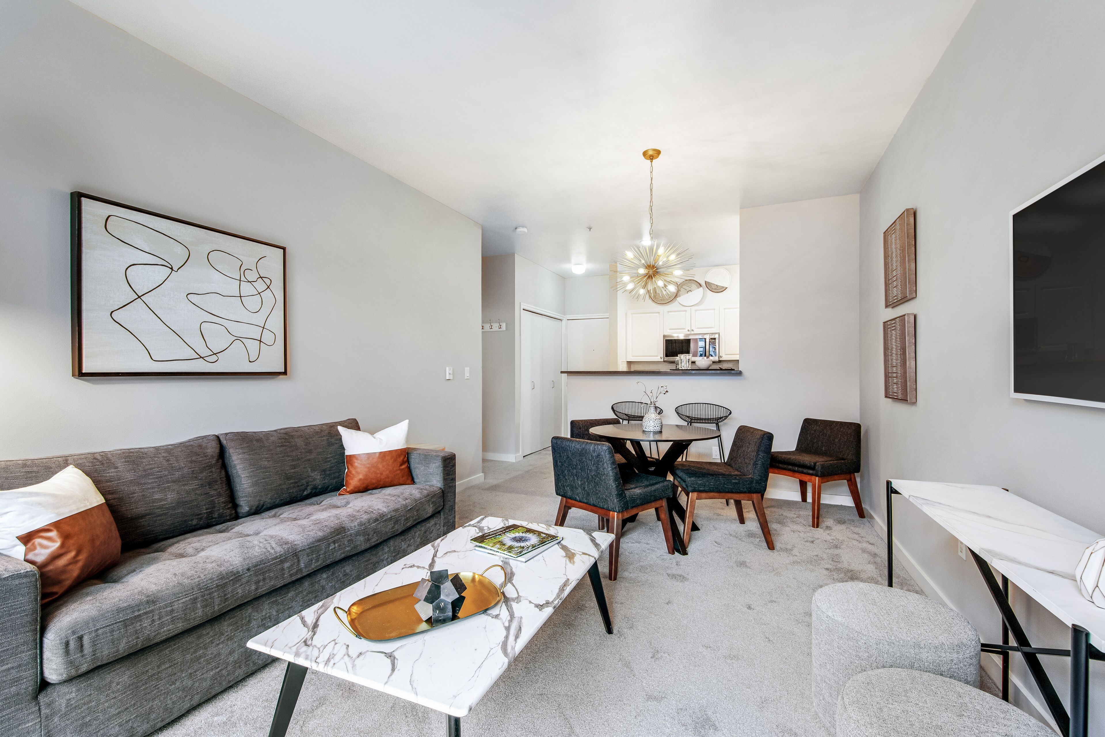 Top-floor condo with shared pool, hot tub, & gym - walkable to everything