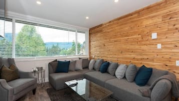 Smart TV, video games