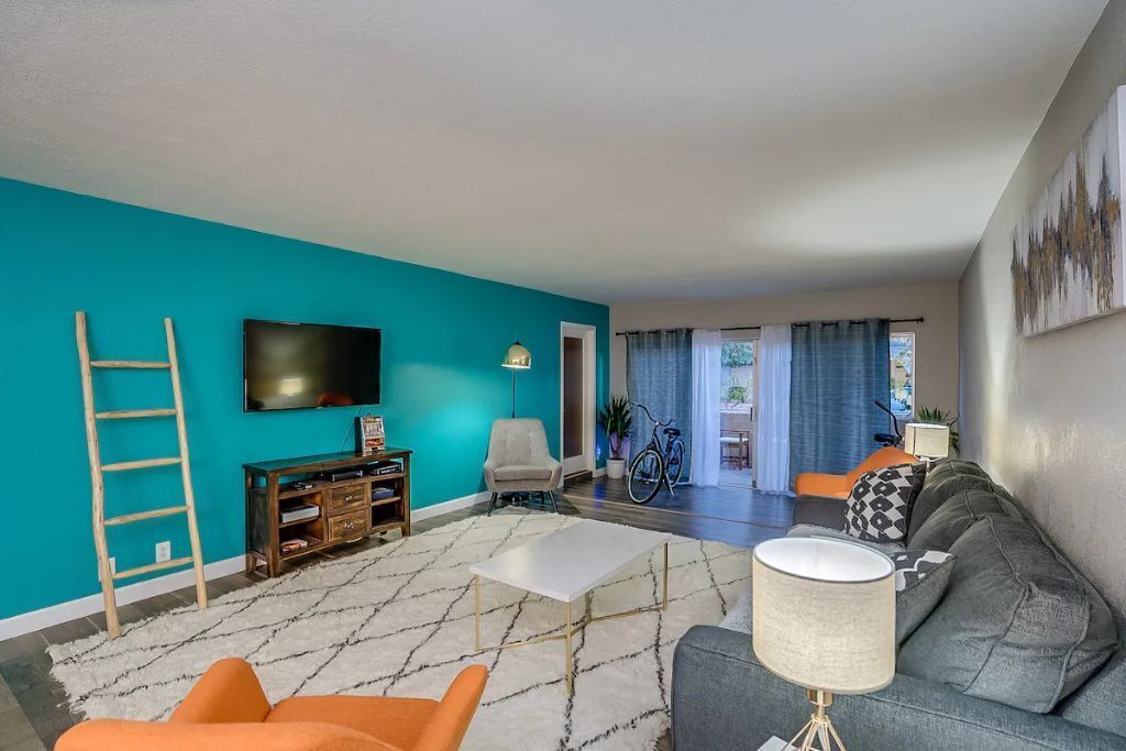 2 Bed/ 2 Bath| Pool |BBQ| Walk to OT Scottsdale