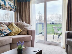 Living area - 2 bedroom accommodation in Forfar (Forfar)