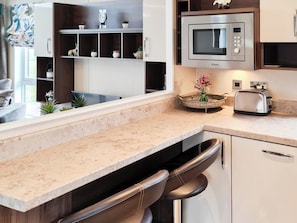 Dishwasher, freezer