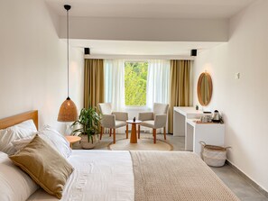 Design Double Room | Premium bedding, Tempur-Pedic beds, minibar, in-room safe - Raw Beach Hotel (Antalya)