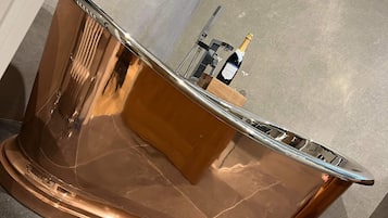 双人房, 独立浴室 ( Shower & Copper Bath ) | 浴室