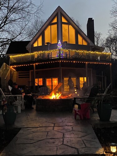 Relaxing Lakefront A-Frame with Hot tub and Firepit on Lake Gaston!
