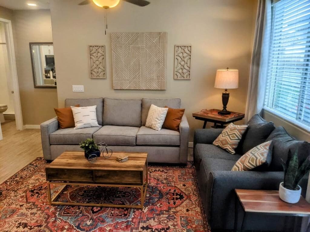 Private & relaxing desert gem! Minutes from The Superstition Mountains & trails.