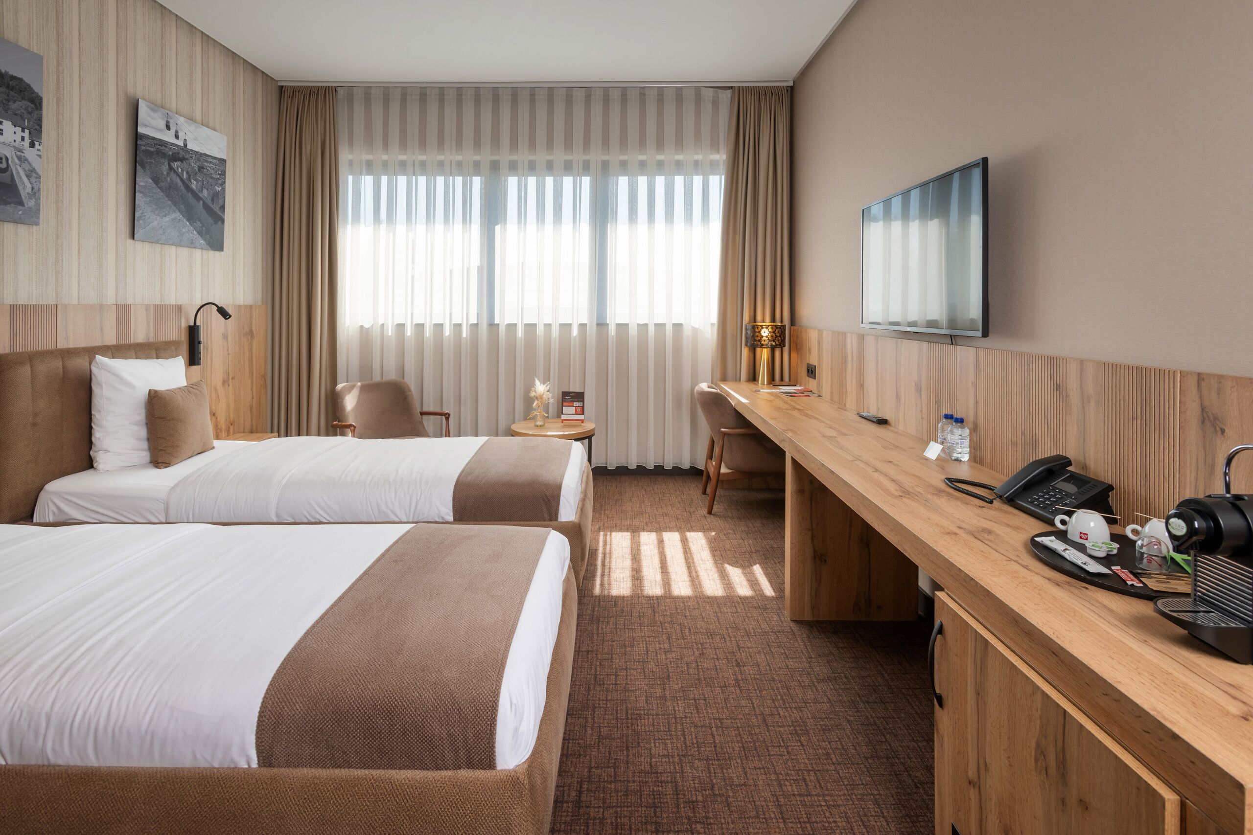 Standard Twin Room | Premium bedding, in-room safe, desk, laptop workspace