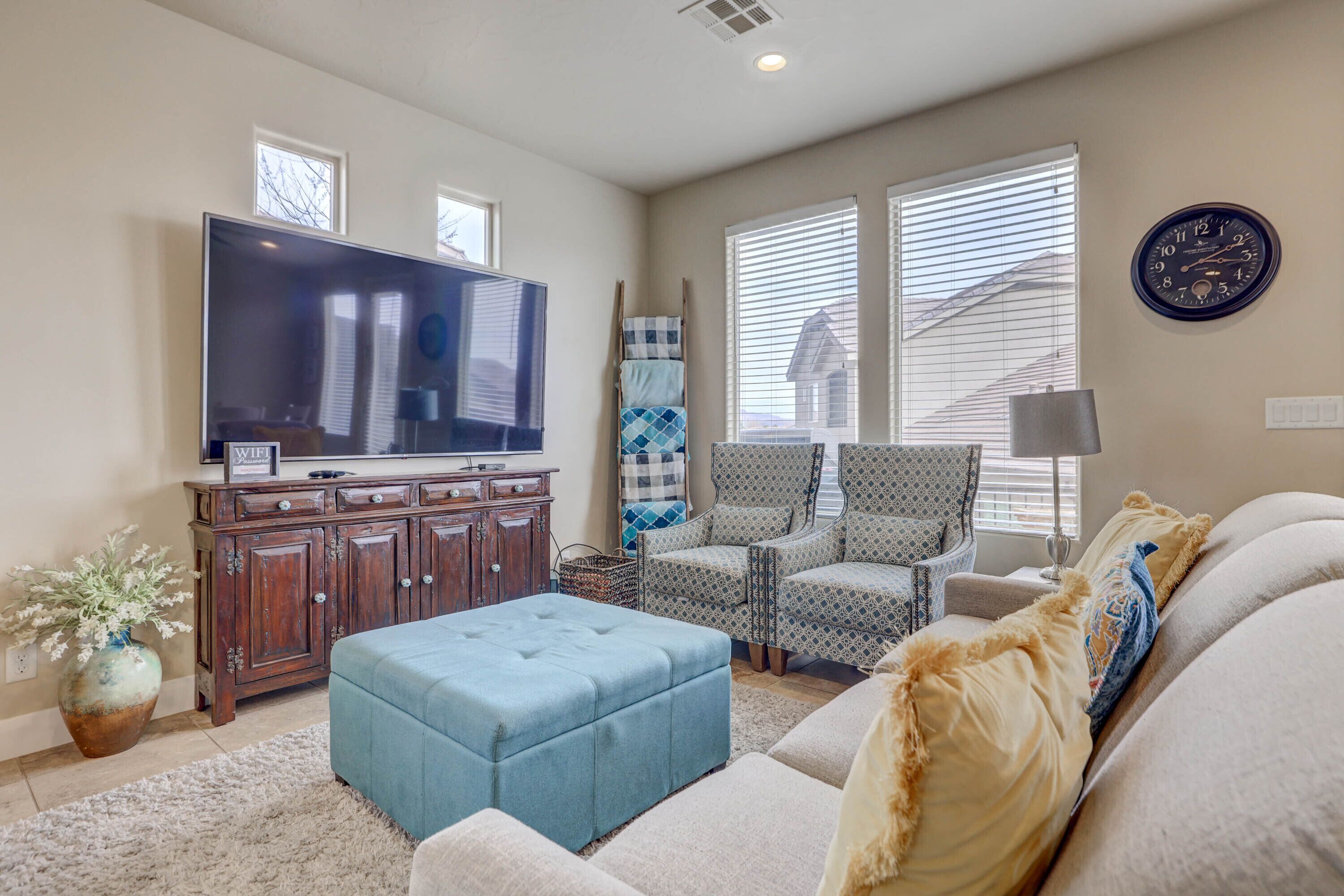 Spacious Townhome w/ Pool | Sleeps 12