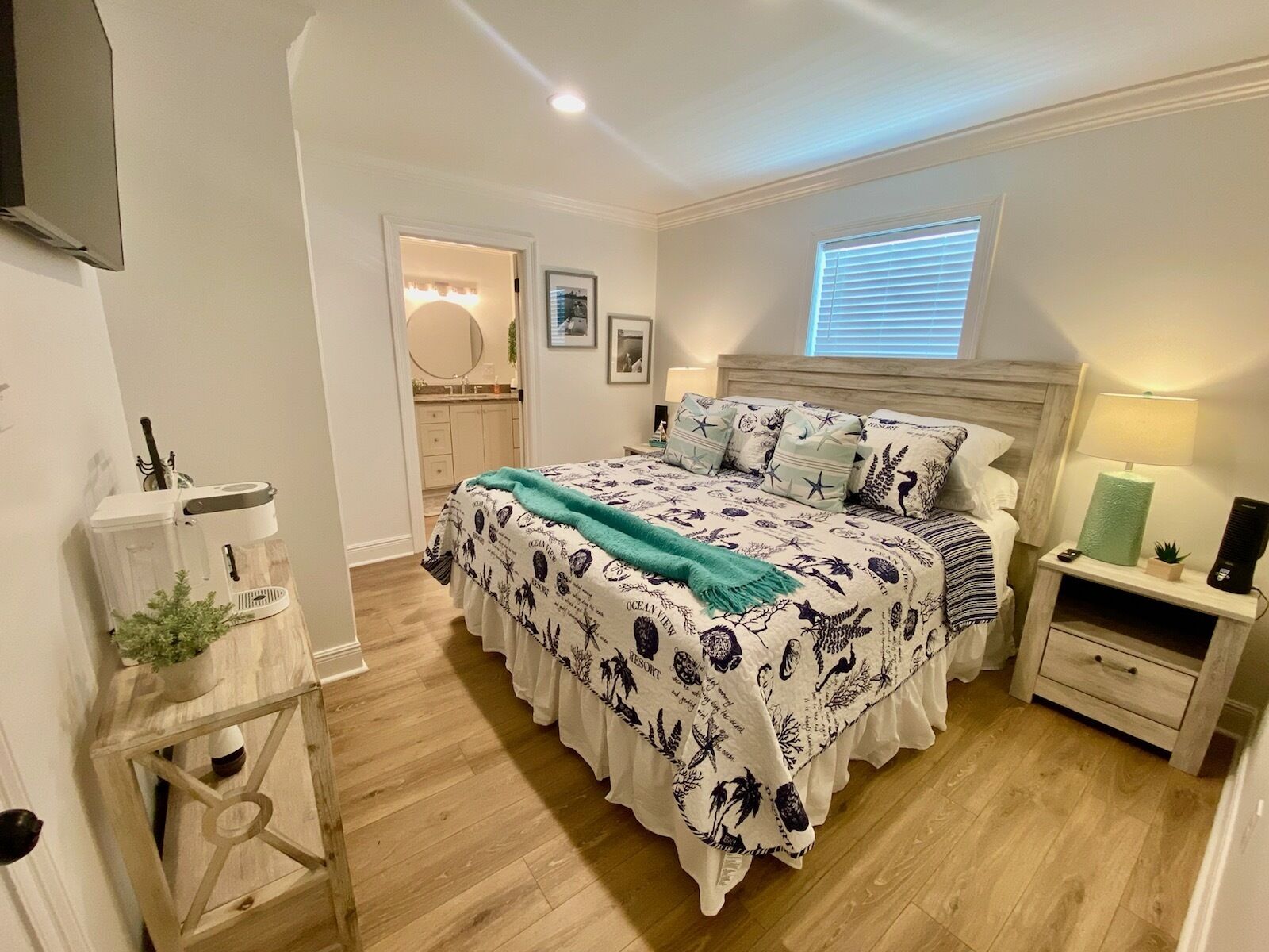 4 makuuhuonetta, ilmainen Wi-Fi, vuodevaatteet