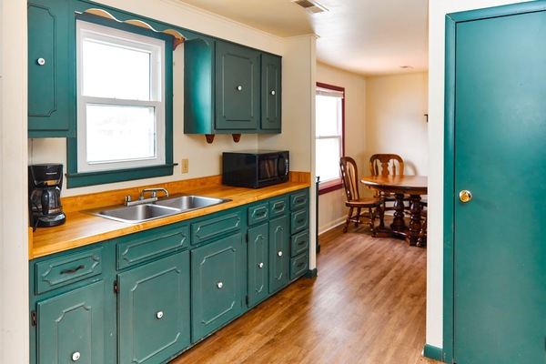Full Kitchen