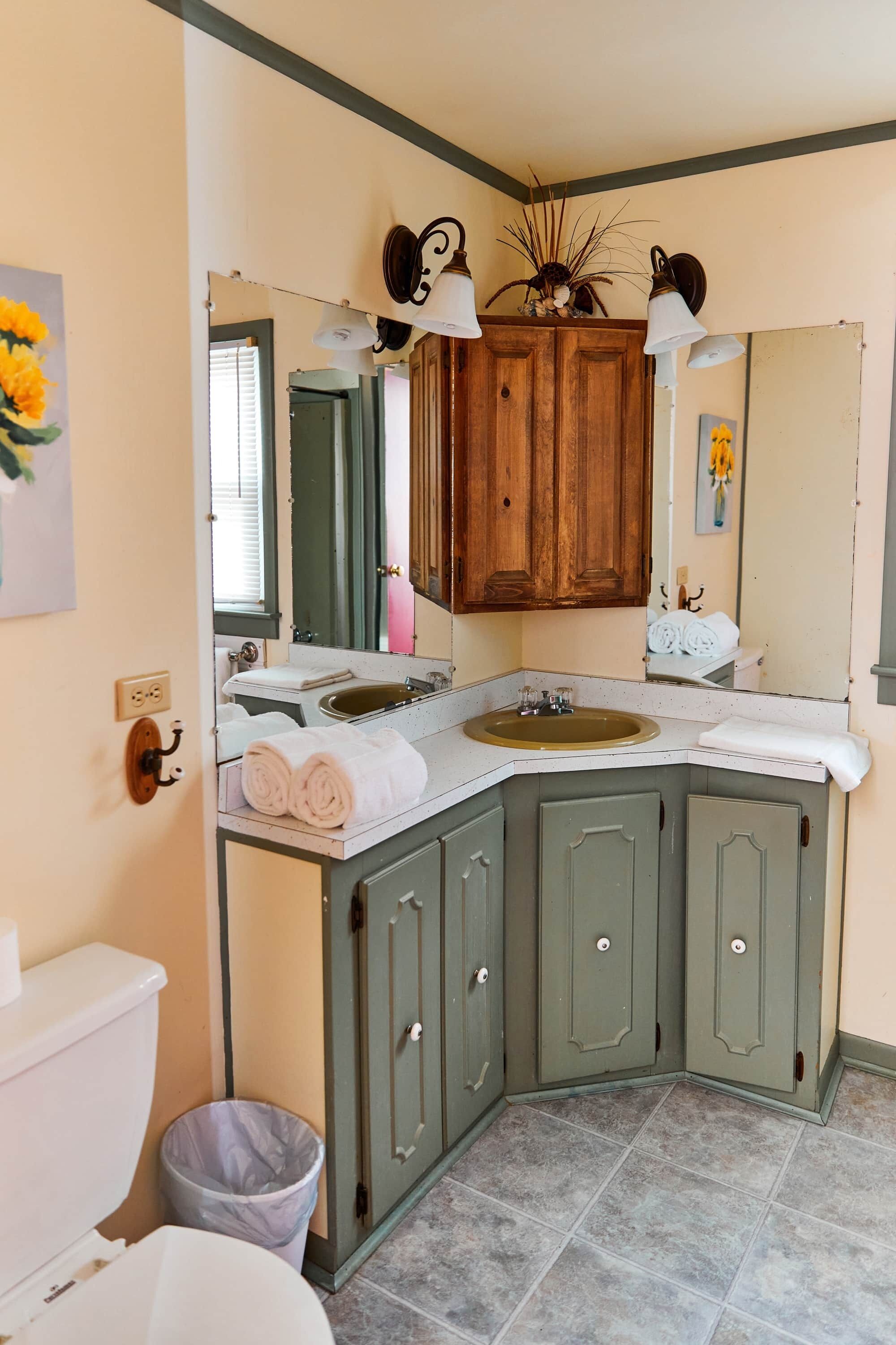 Towels, toilet paper