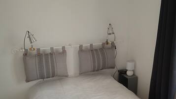 3 bedrooms, iron/ironing board, travel crib, free WiFi