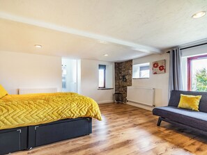 1 bedroom, free WiFi, bed sheets