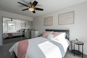 2 chambres, fer et planche à repasser, lit de bébé portatif, Wi-Fi