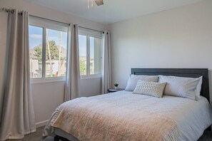 2 Schlafzimmer, Bügeleisen/Bügelbrett, Reisekinderbett, WLAN