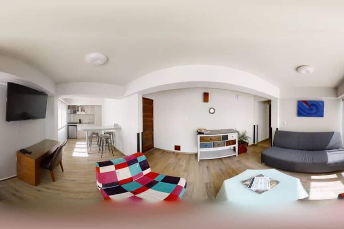 1 habitación, escritorio y cortinas blackout