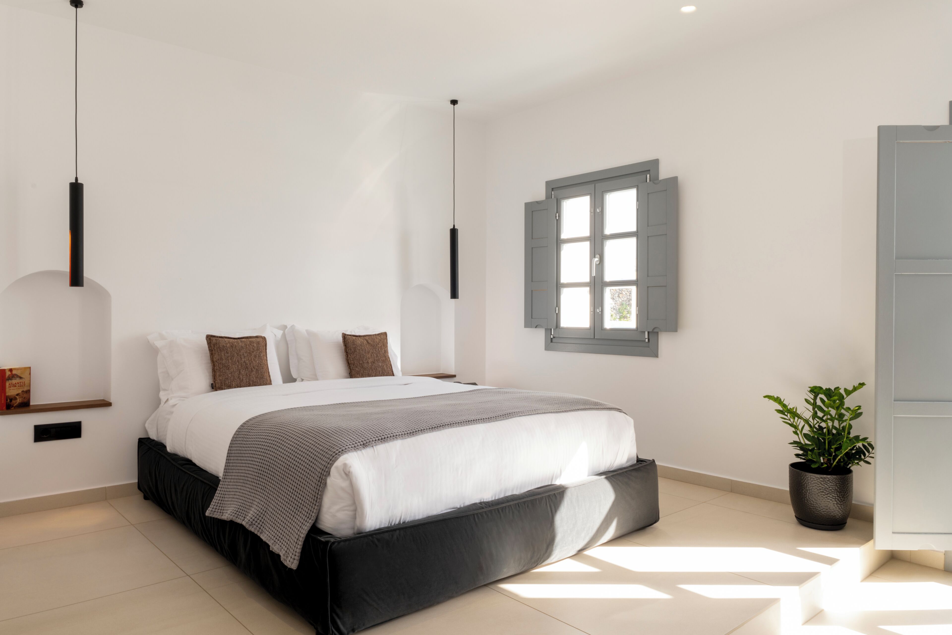 Superior Suite with Caldera View | 高档床上用品、加厚床垫、迷你吧、客房内保险箱