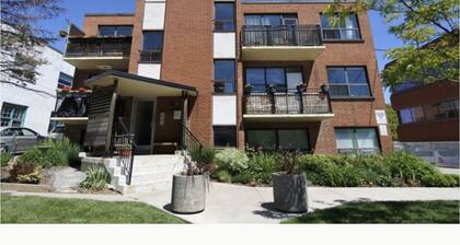 Studio Apartment right in center of everything!