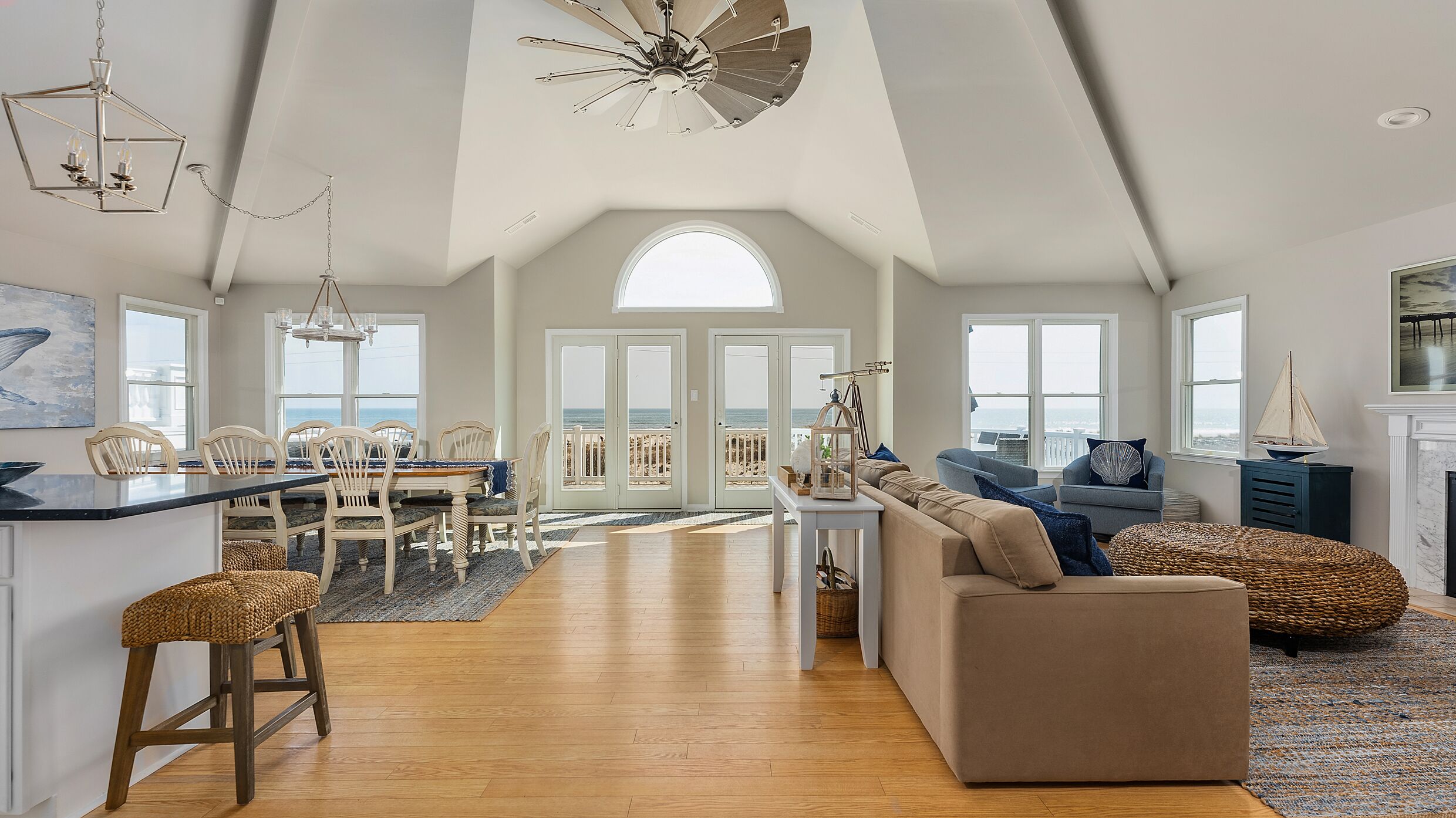 Ocean front - Prime Location - Remodeled - Sleeps 11 - Four Bedroom