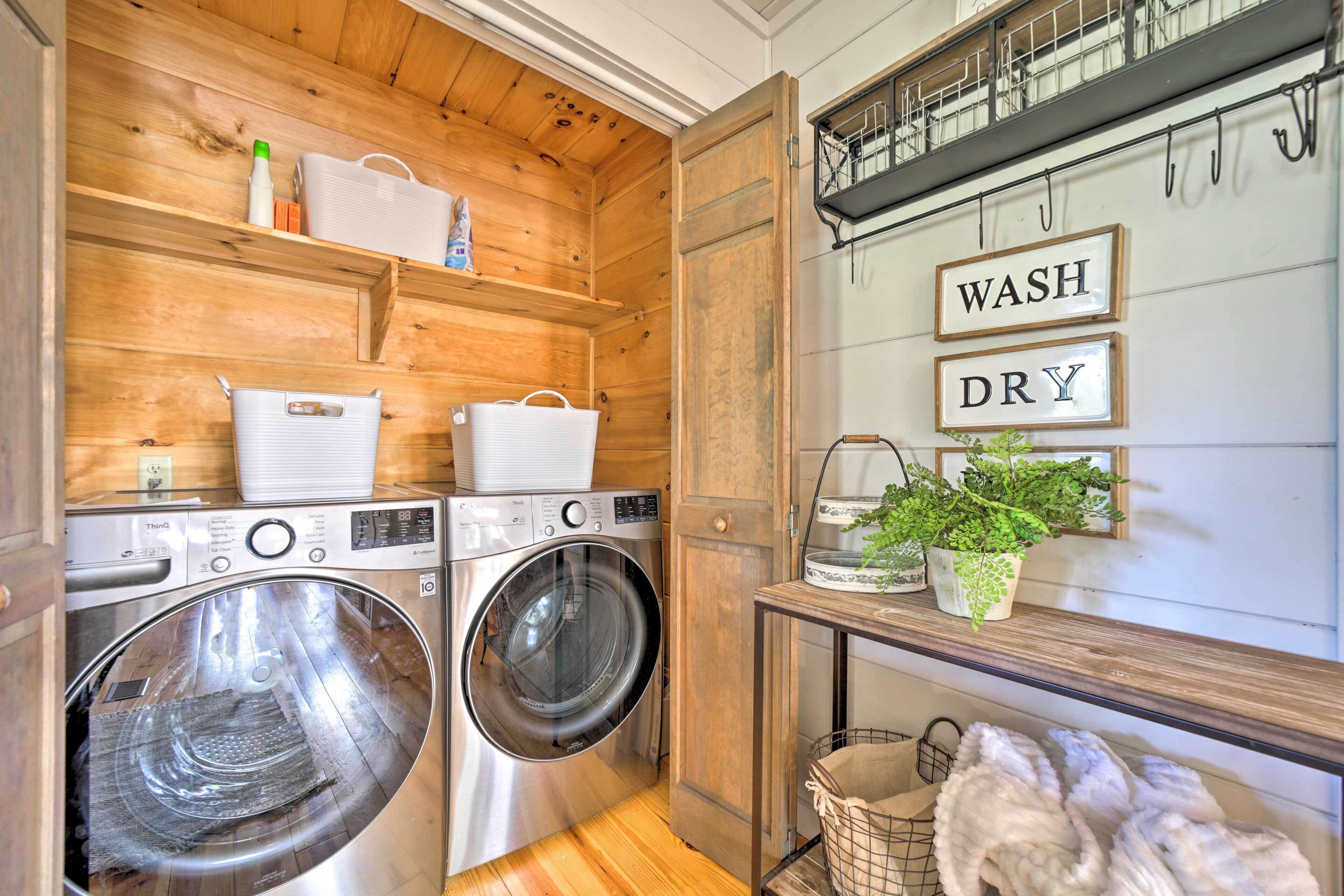 Beautiful Lake Toxaway Escape w/ Deck & Grill