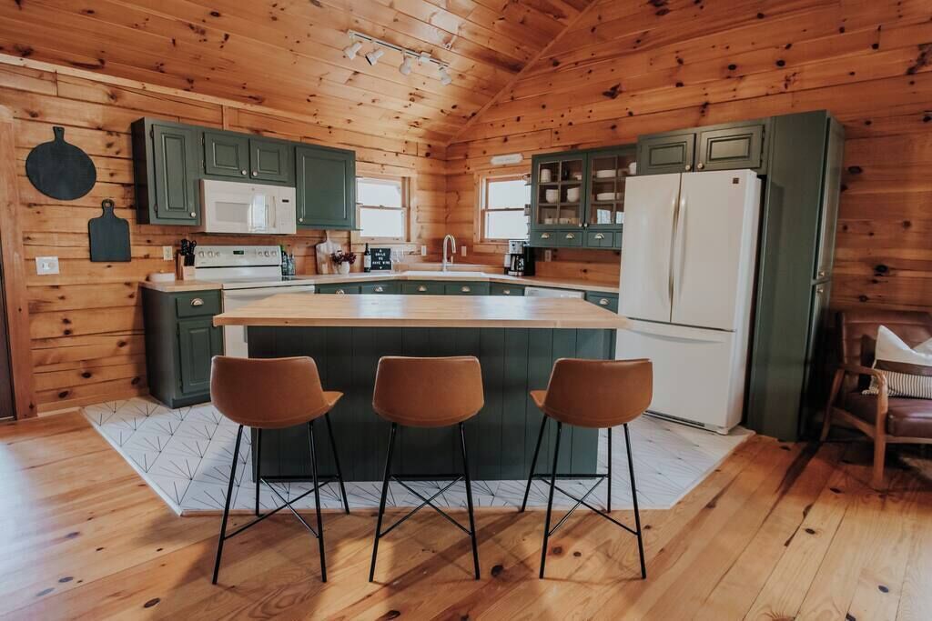 Theatre Room | Dog Friendly | STR-22-0015