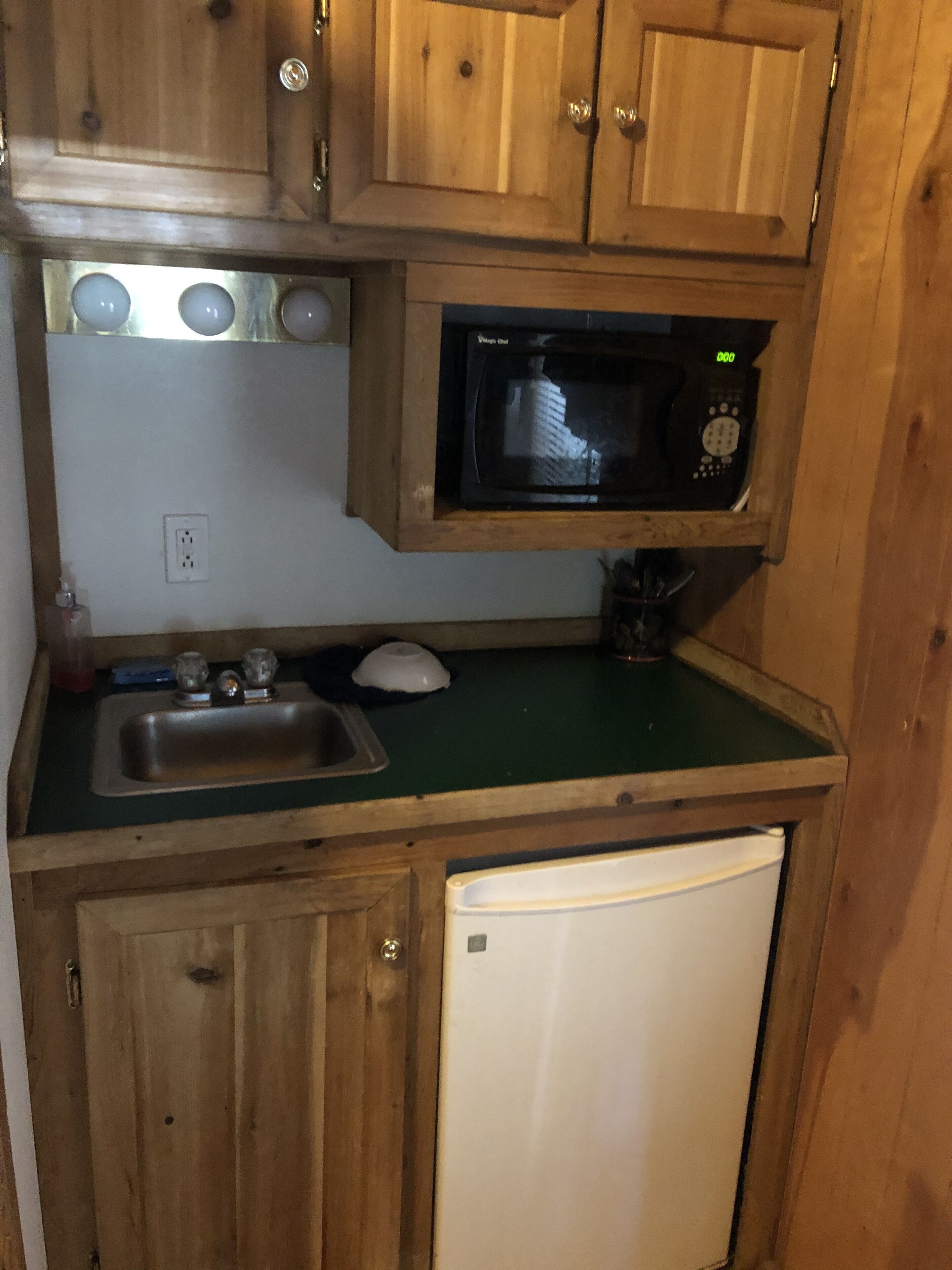 Cozy Trinity River Cabin-Doe-1BA/Qu. Futon/Bunks