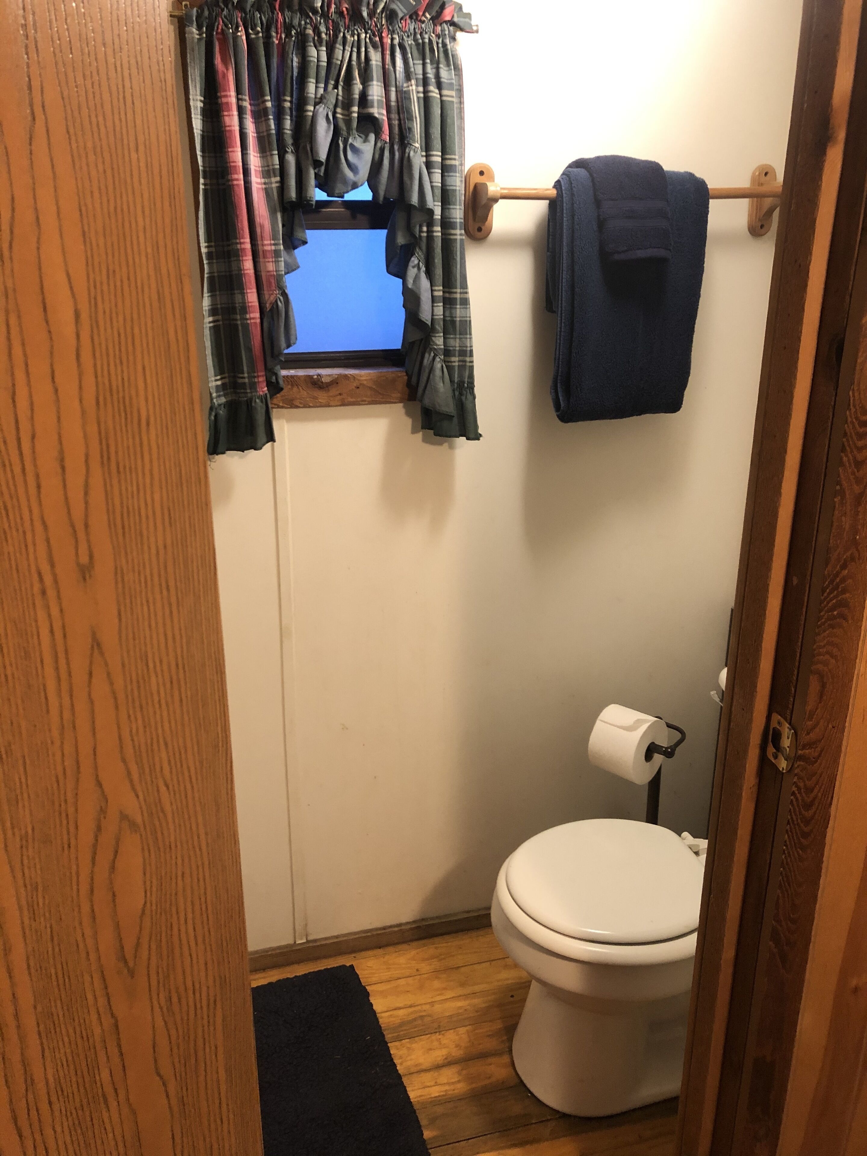 Cozy Trinity River Cabin-Doe-1BA/Qu. Futon/Bunks