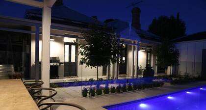 Adelaide 5 Star Luxury Pool Villa Apartment at Hollidge House