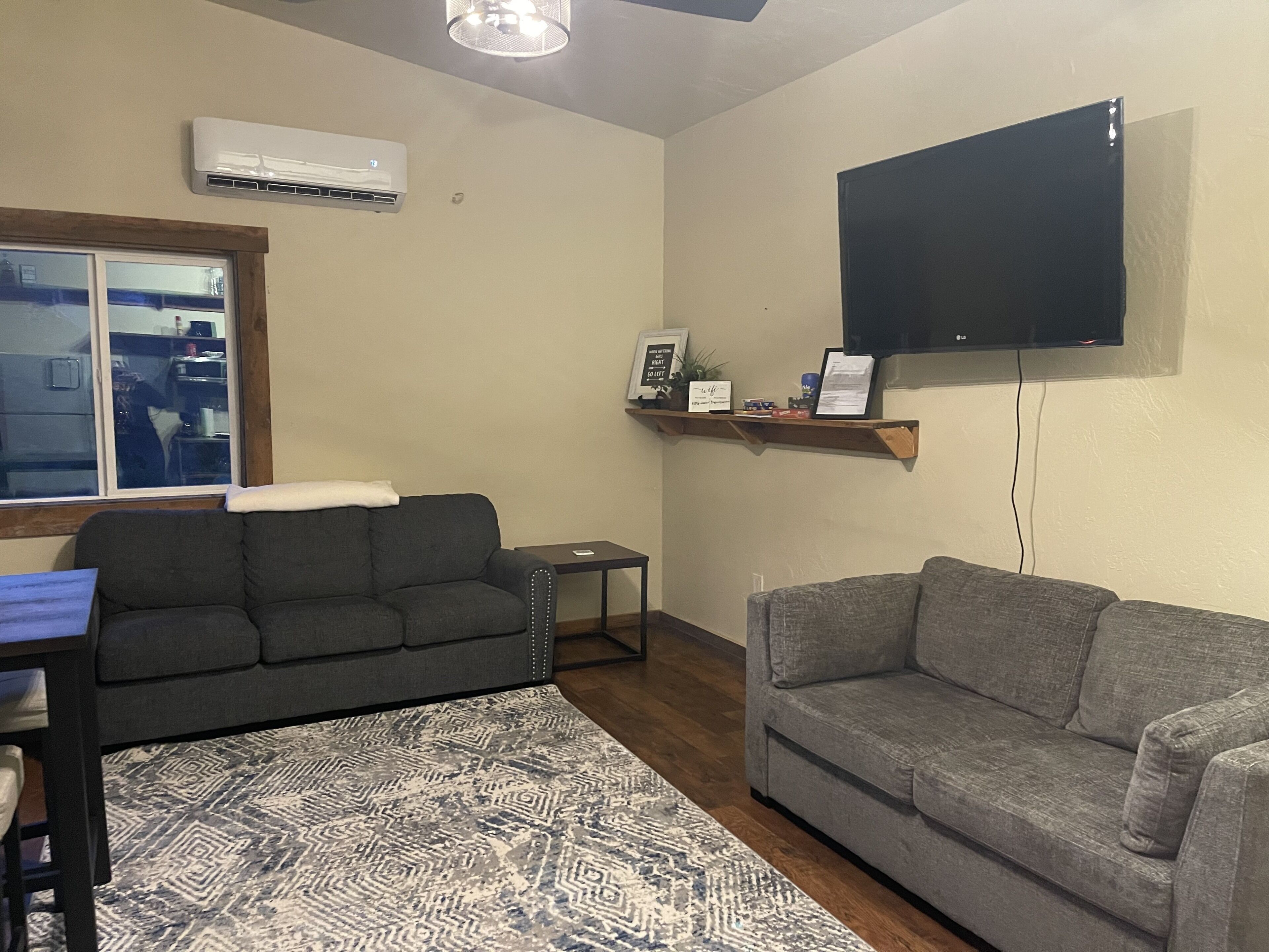 Hilltop riverview bunkhouse