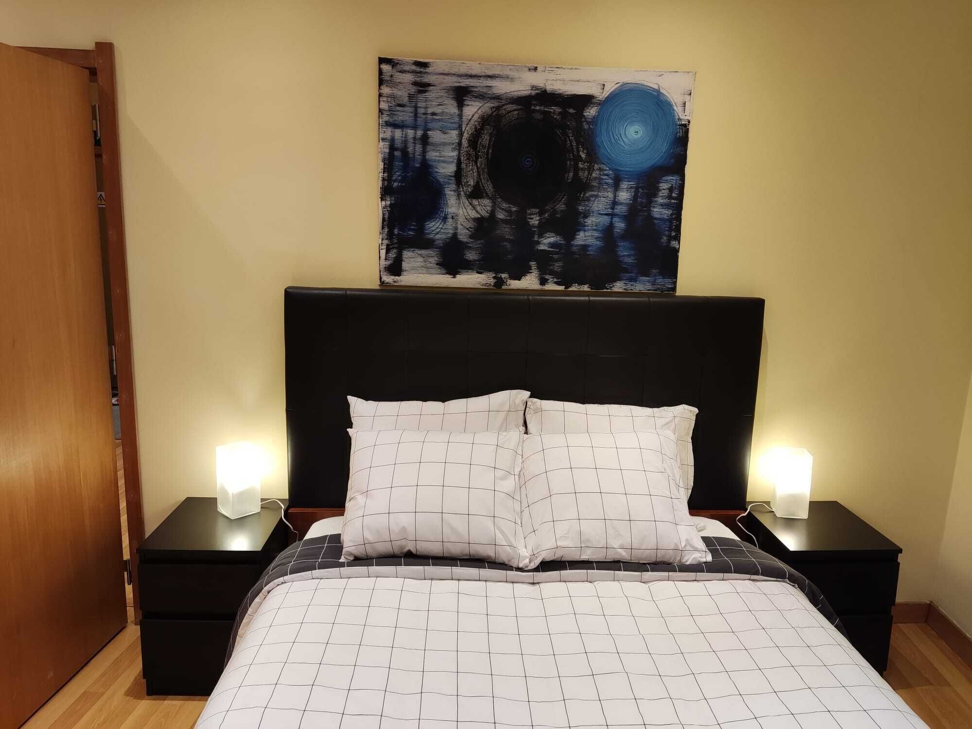 1 chambre, fer et planche à repasser, Wi-Fi gratuit, draps fournis