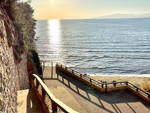 On the beach - APARTBEACH BELL RACO BEACH FRONT (La Pineda)