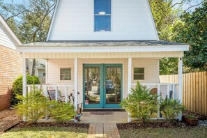 Exterior - Beach Barn | 5min to Pcola Beach • Full Kitchen (Gulf Breeze)