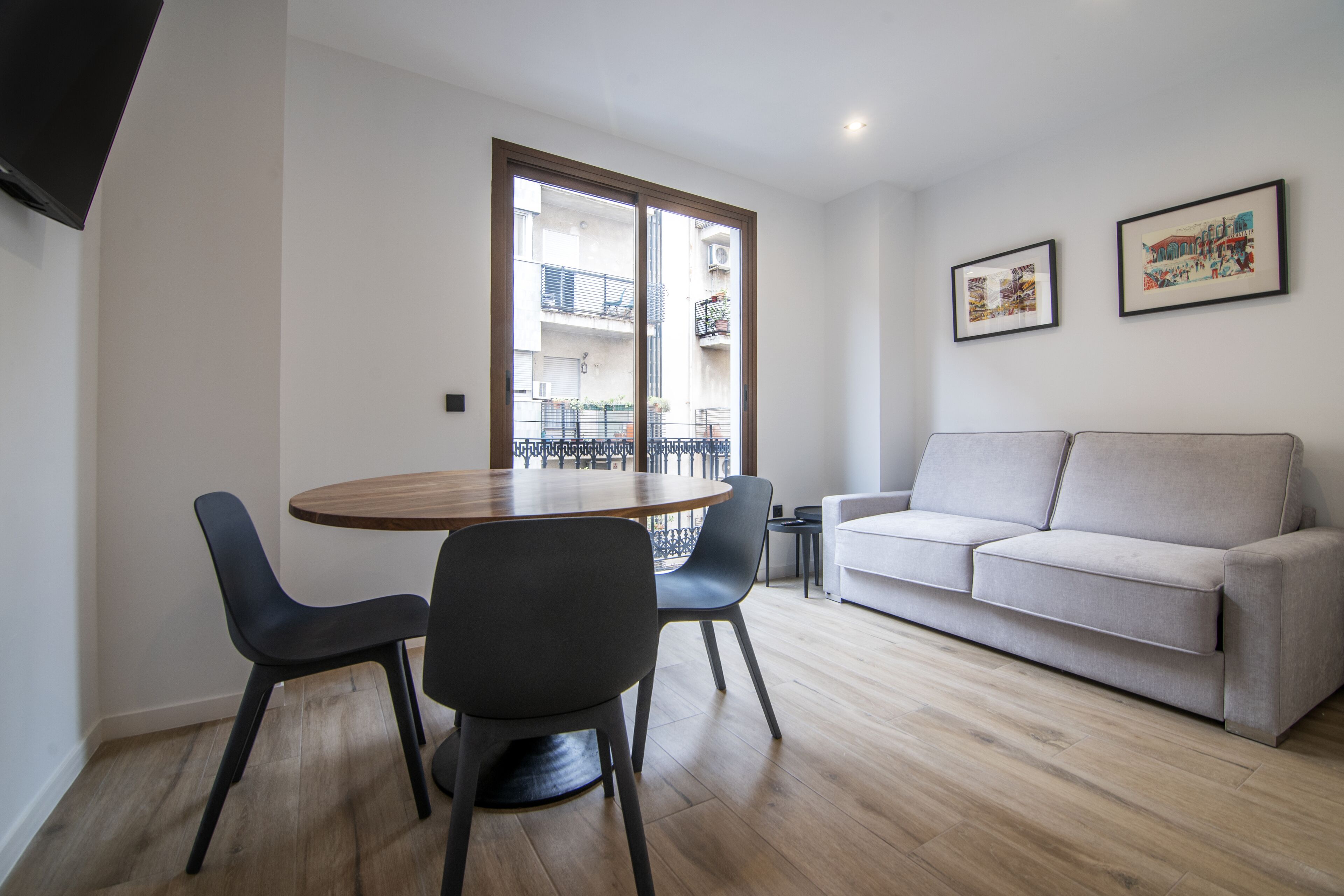 3T Charming apartment next to the Central Market
