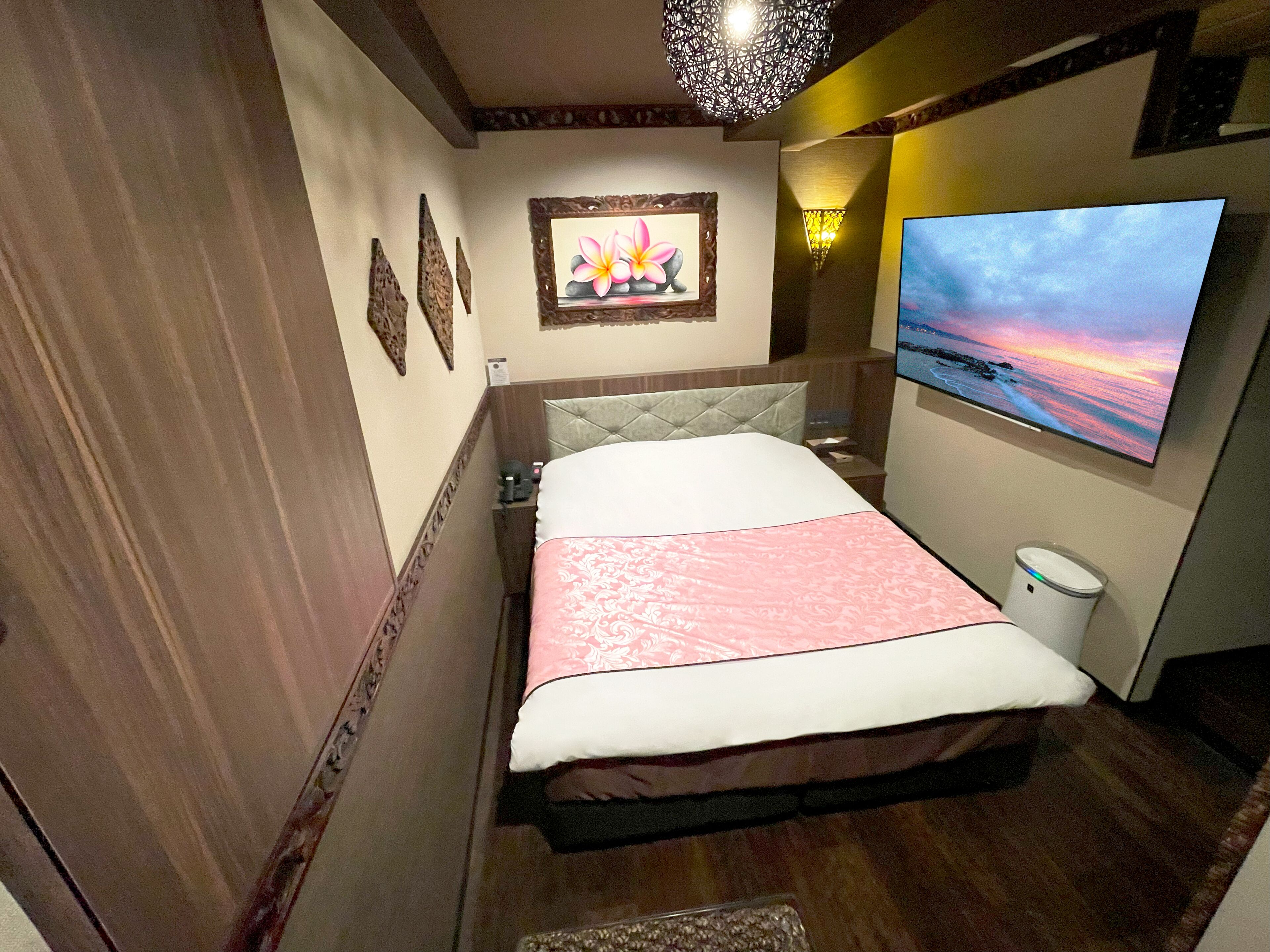 Moderate Double Room, Smoking | Free WiFi, bed sheets
