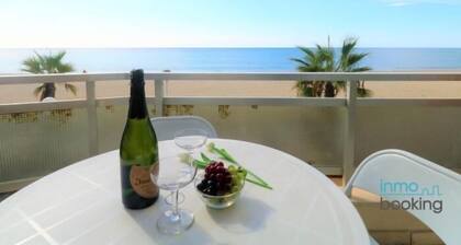 Costa D’or, facing the sea