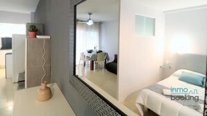 1 bedroom, iron/ironing board, Internet, bed sheets - Loft Alboran Salou, heated, pool and wifi (Salou)