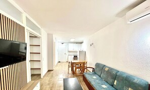 TV - Novelty , on the seafront (Salou)