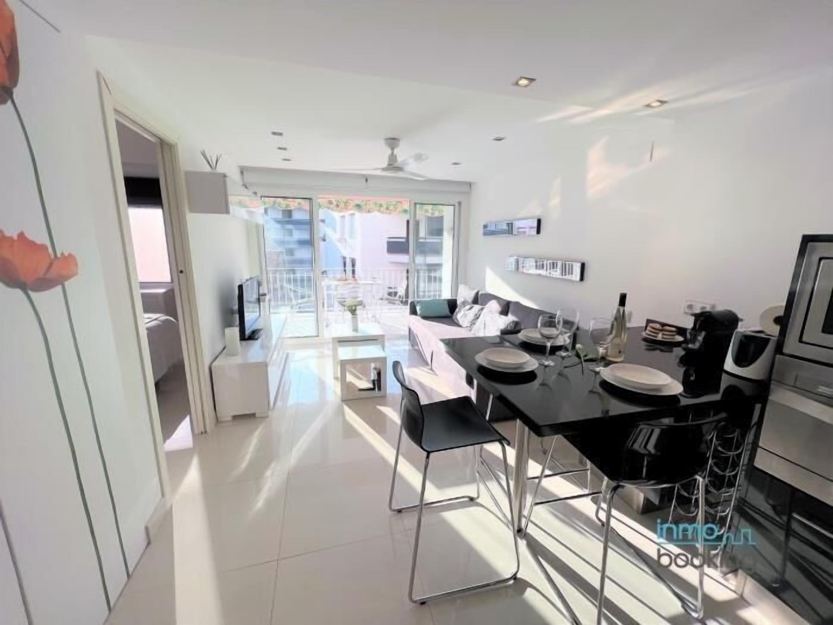 Gisamar, with pool and close to the sea