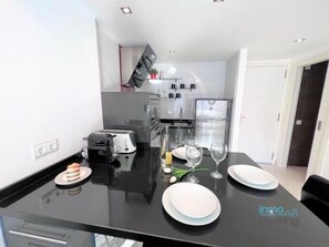 Fridge, microwave, dishwasher, coffee/tea maker