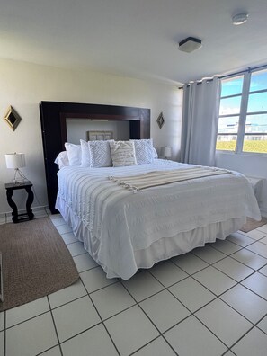 3 makuuhuonetta, silitysrauta/-lauta, ilmainen Wi-Fi, vuodevaatteet