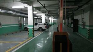 Aparcamiento sin asistencia gratuito