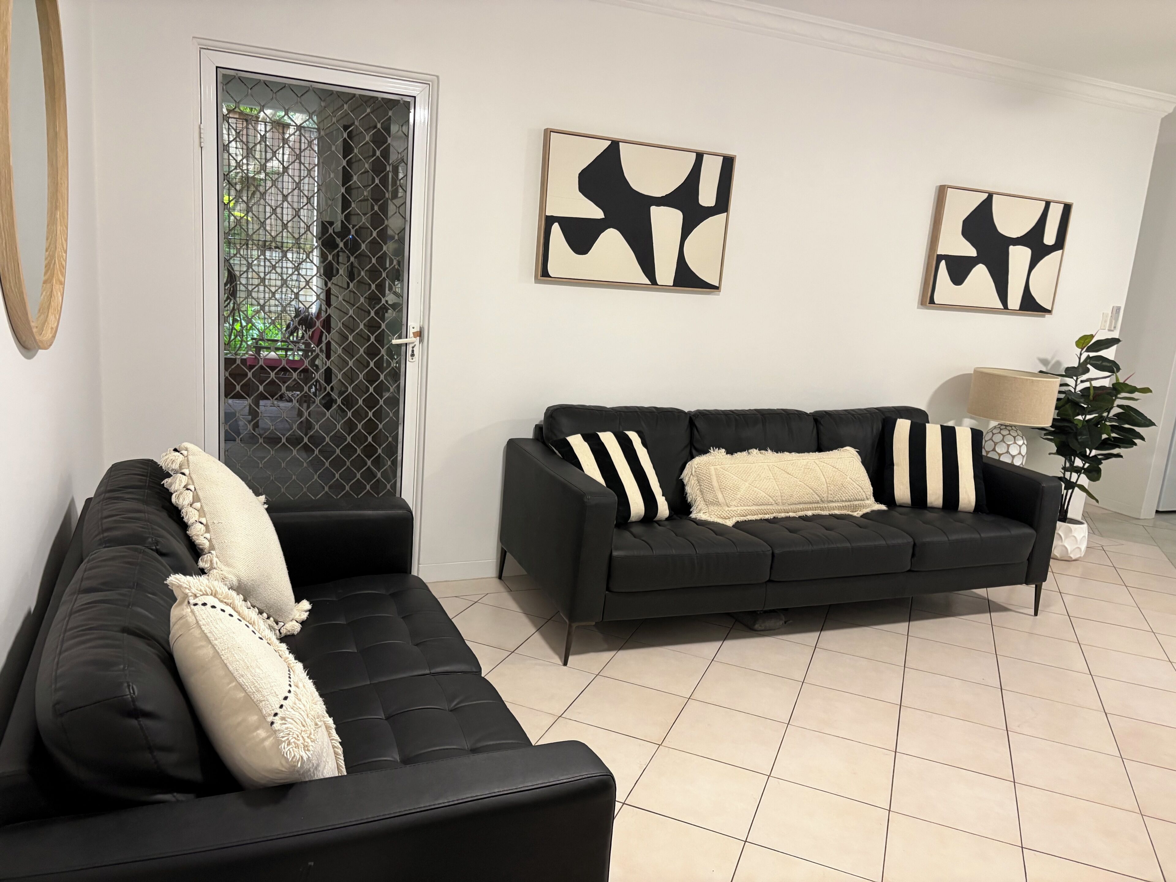 Manlys Finest Location So Close To Beach Shops And Ferry - Manly
