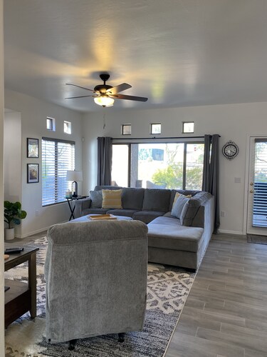 Desert Oasis Casita Just Steps from the Heated Pool & Spa – Oro Valley retreat!