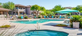 Desert Oasis Casita Just Steps from the Heated Pool & Spa – Oro Valley retreat!