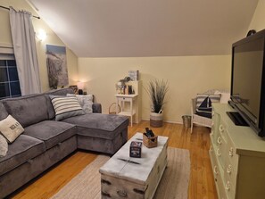 Takka, videopelejä, DVD-soitin, kirjoja