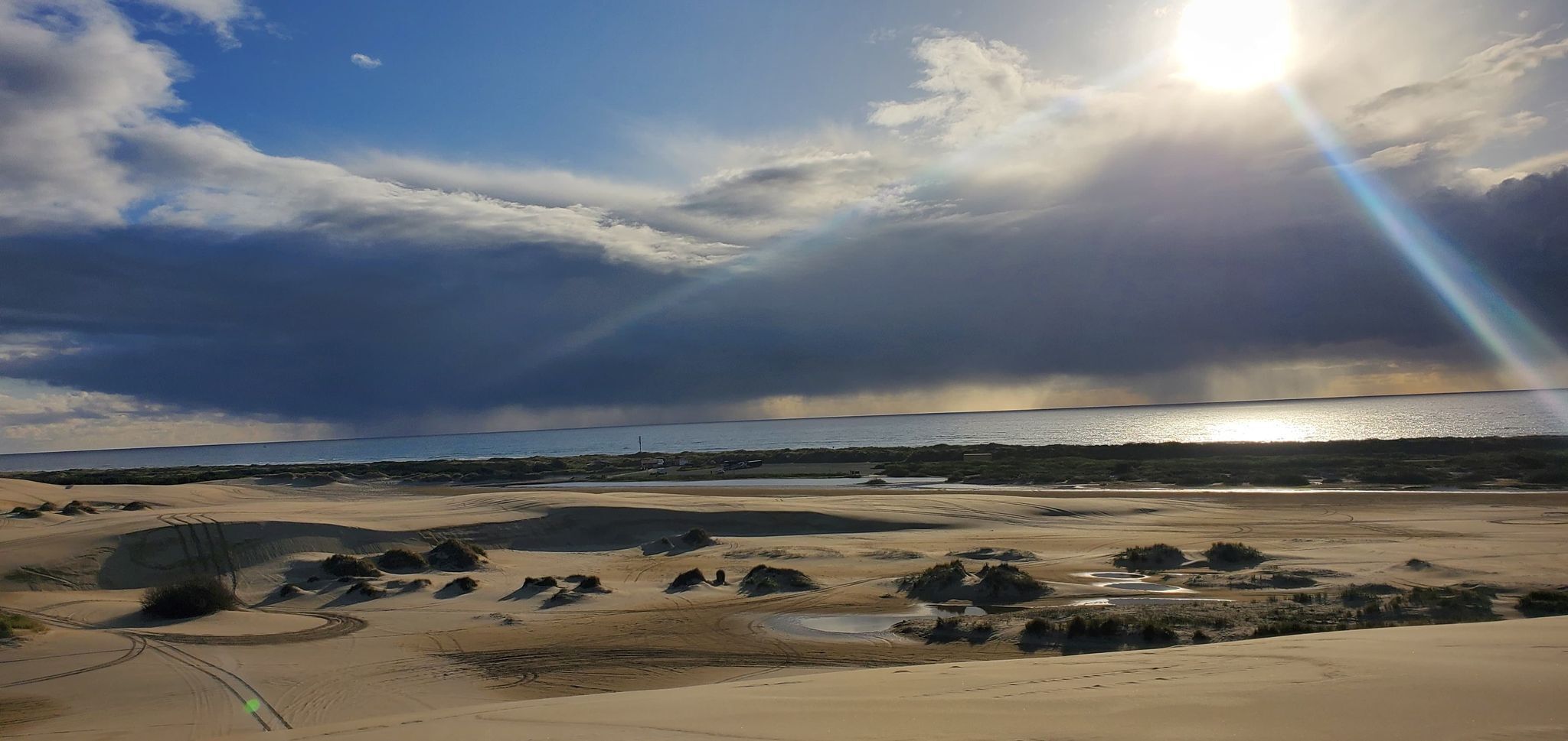 Playa en los alrededores y toallas de playa 